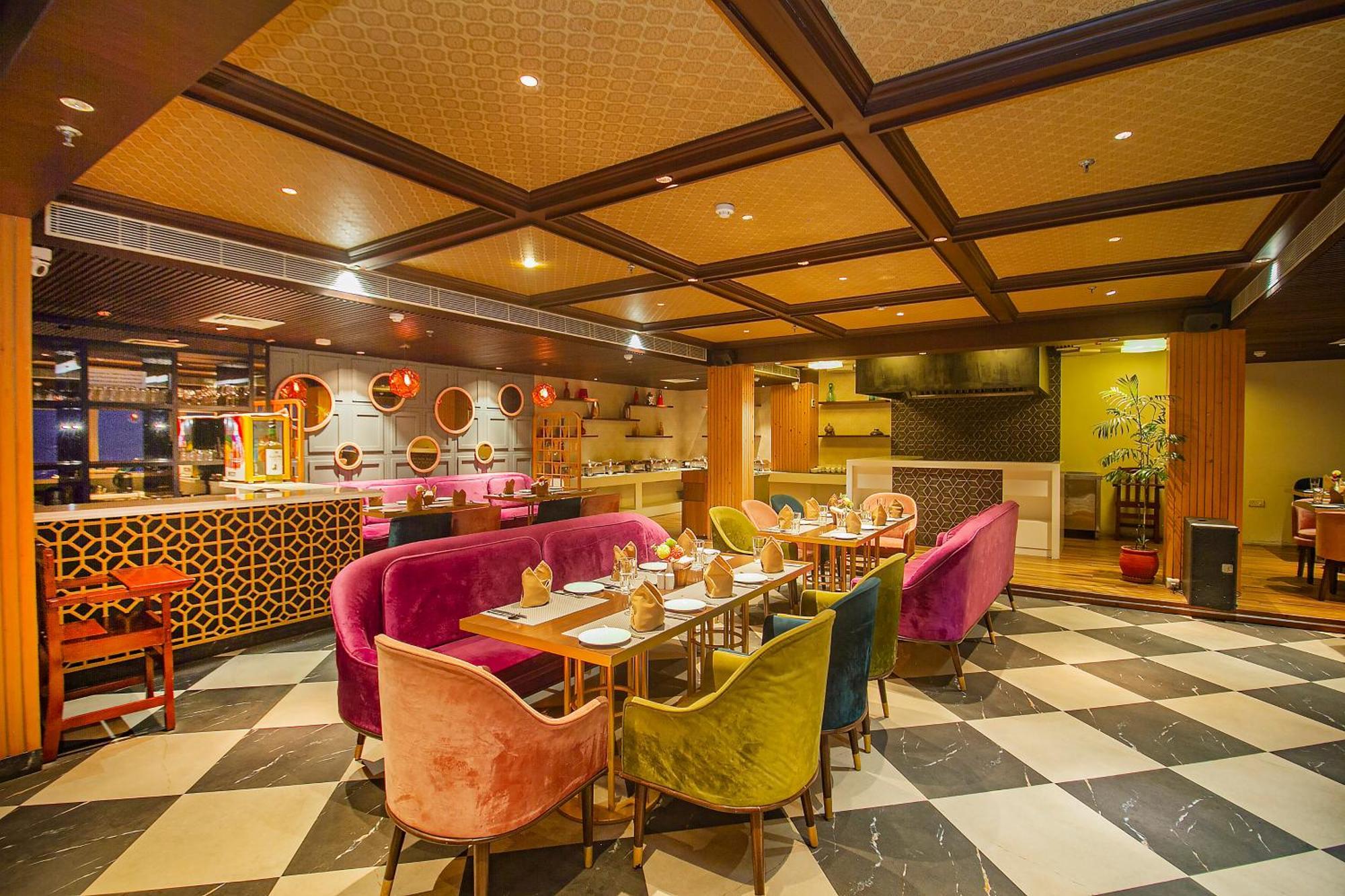 Отель Amritara Surya, Mcleodganj, Дармсала Экстерьер фото