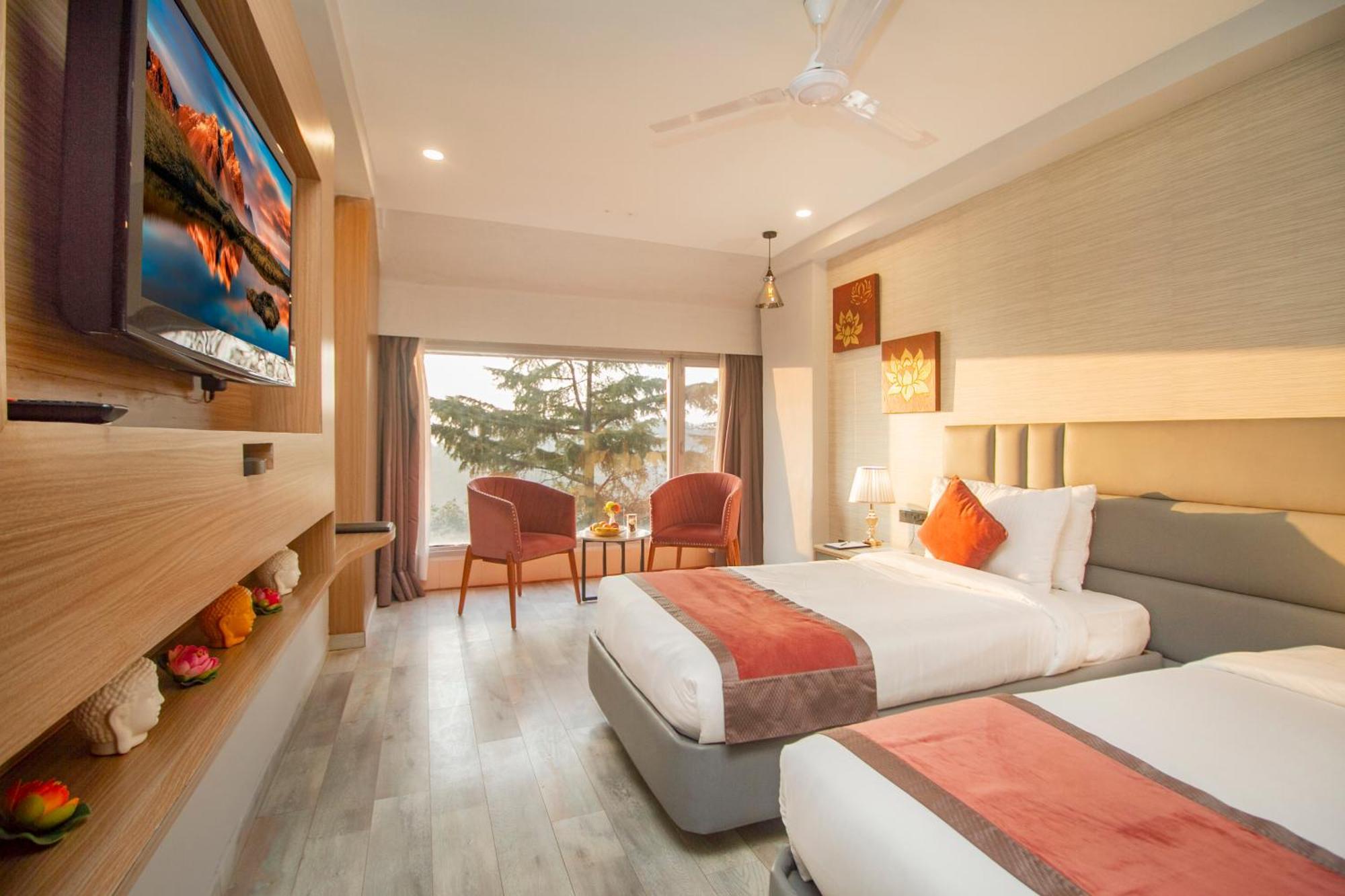 Отель Amritara Surya, Mcleodganj, Дармсала Экстерьер фото