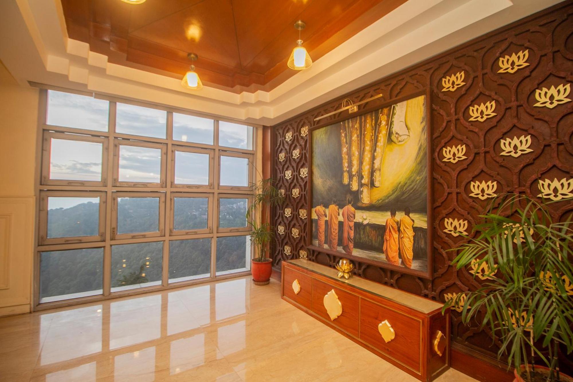 Отель Amritara Surya, Mcleodganj, Дармсала Экстерьер фото